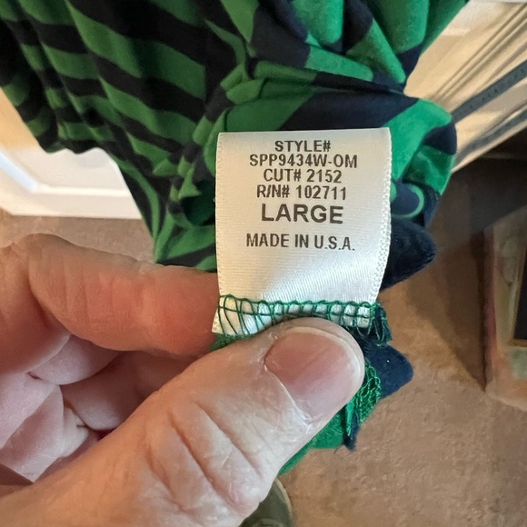 Olivia Moon v-neck high/low dress in a chevron pattern. Size L. - Picture 6 of 11